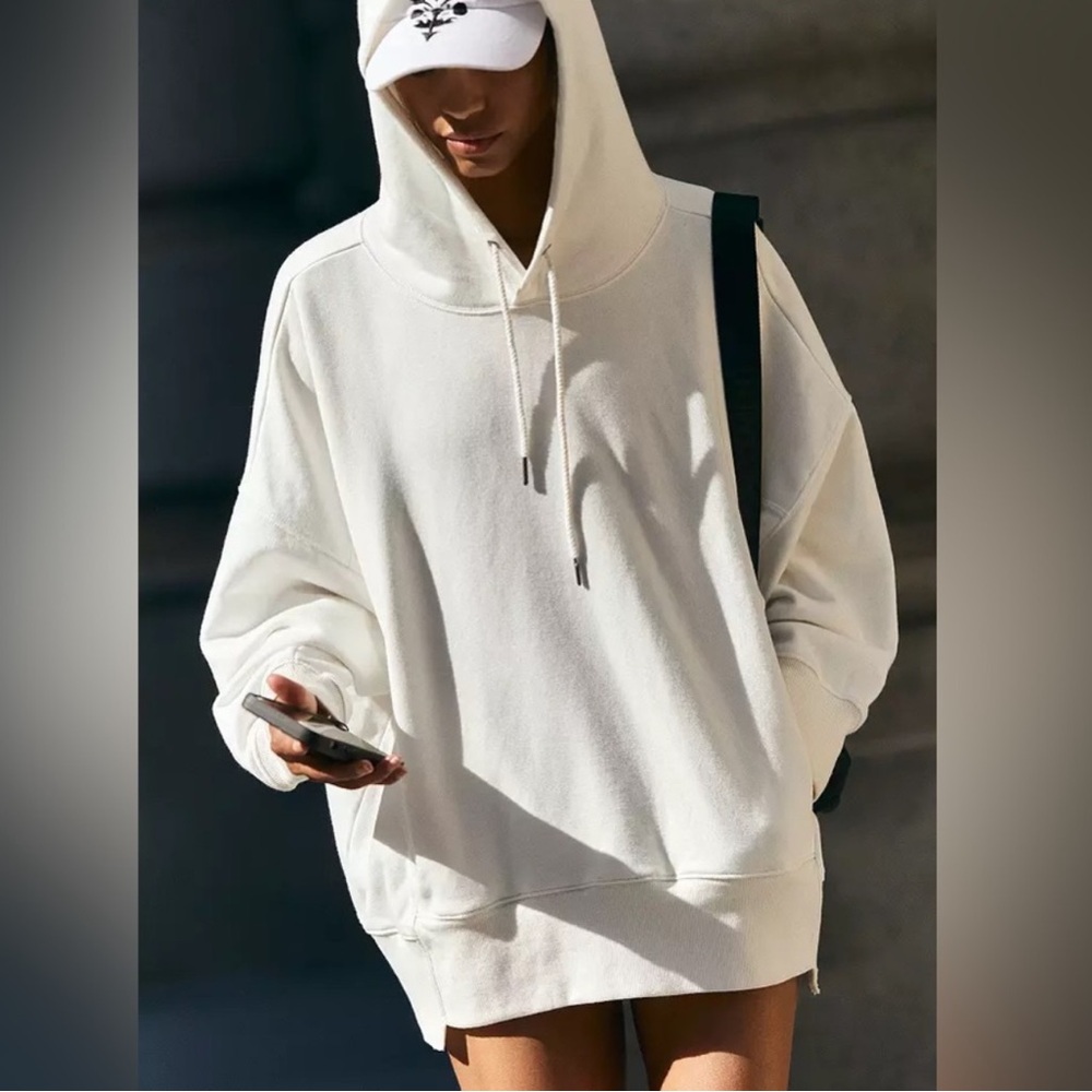 Like New Free People Movement sprint to Finish Logo Ivory Hoodie size M - Picture 2 of 6